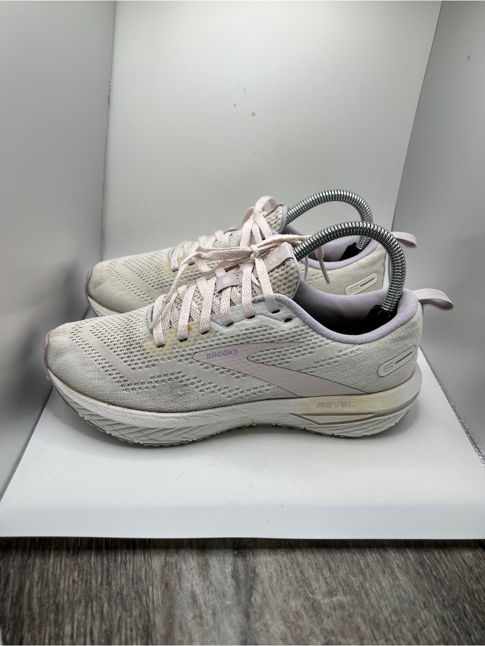 Women’s Brooks Revel 6 Running Shoes Size 7